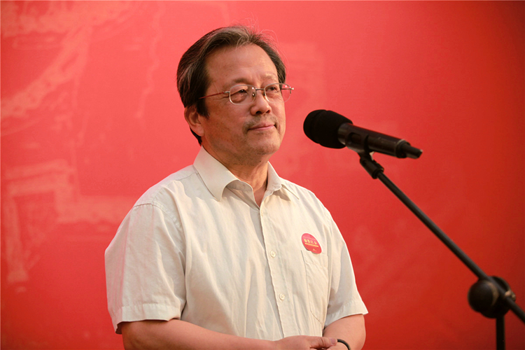 3中国文联副主席、中国美术家协会名誉主席冯远致辞.jpg